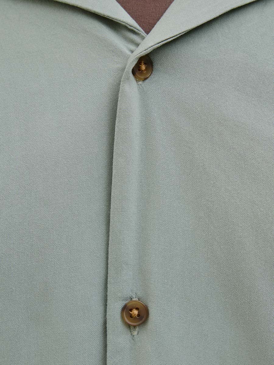 Green Resort Collar Solid Shirt
