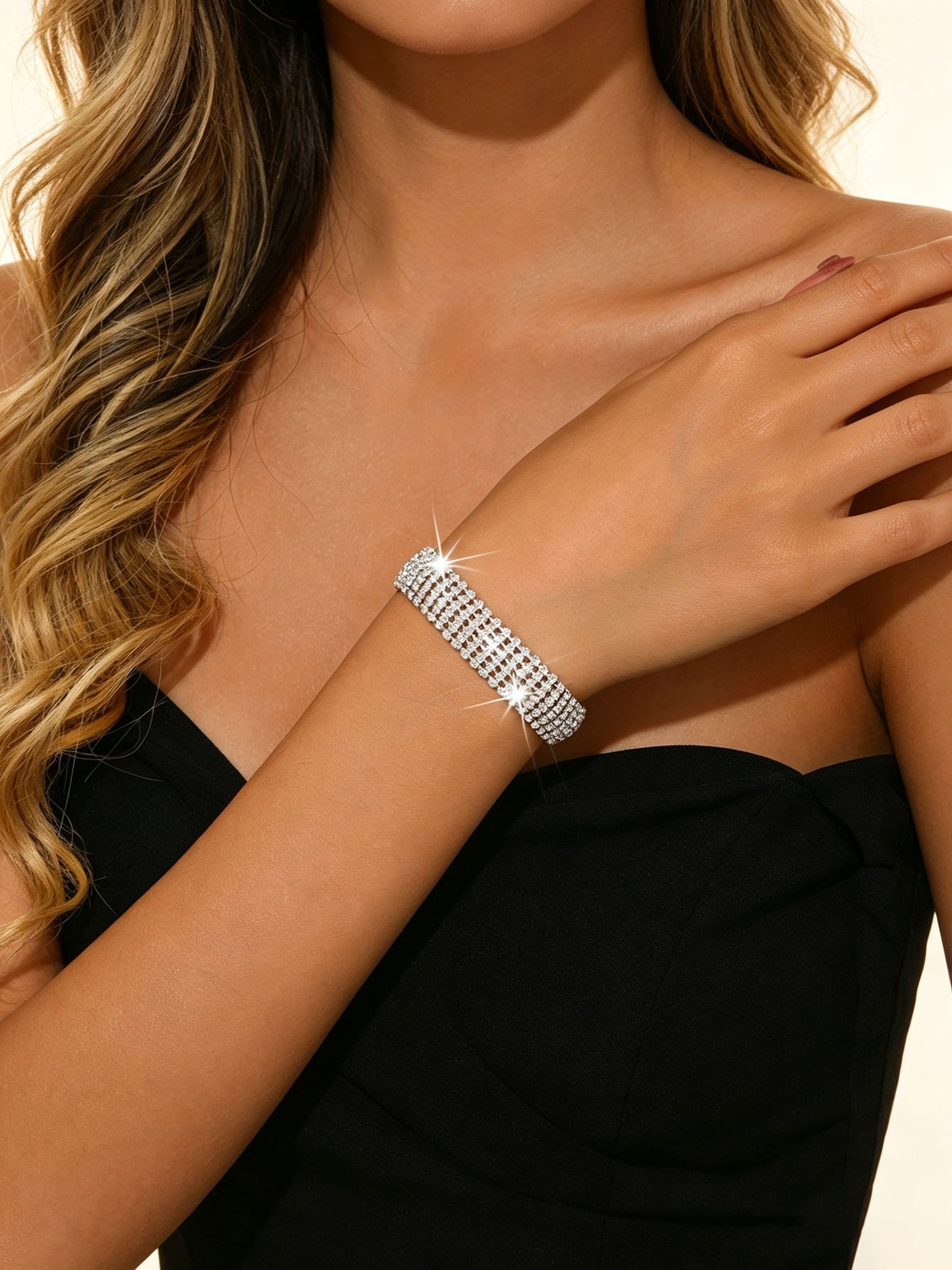 Sparkling Silver Charm Bracelet for Women - Everyday Wear.