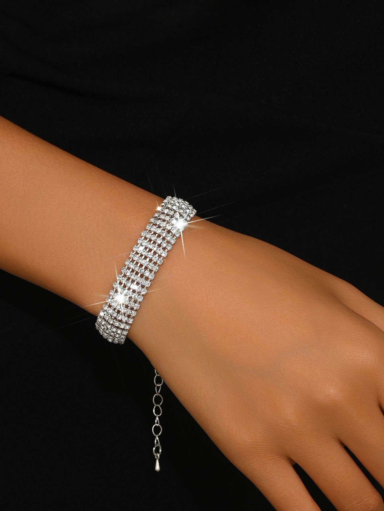 Sparkling Silver Charm Bracelet for Women - Everyday Wear.