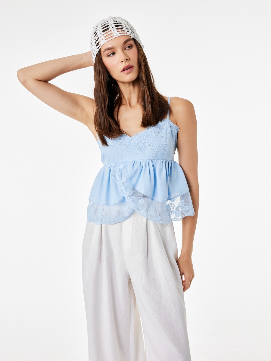 Lace Detail V Neck Strappy Crop Top