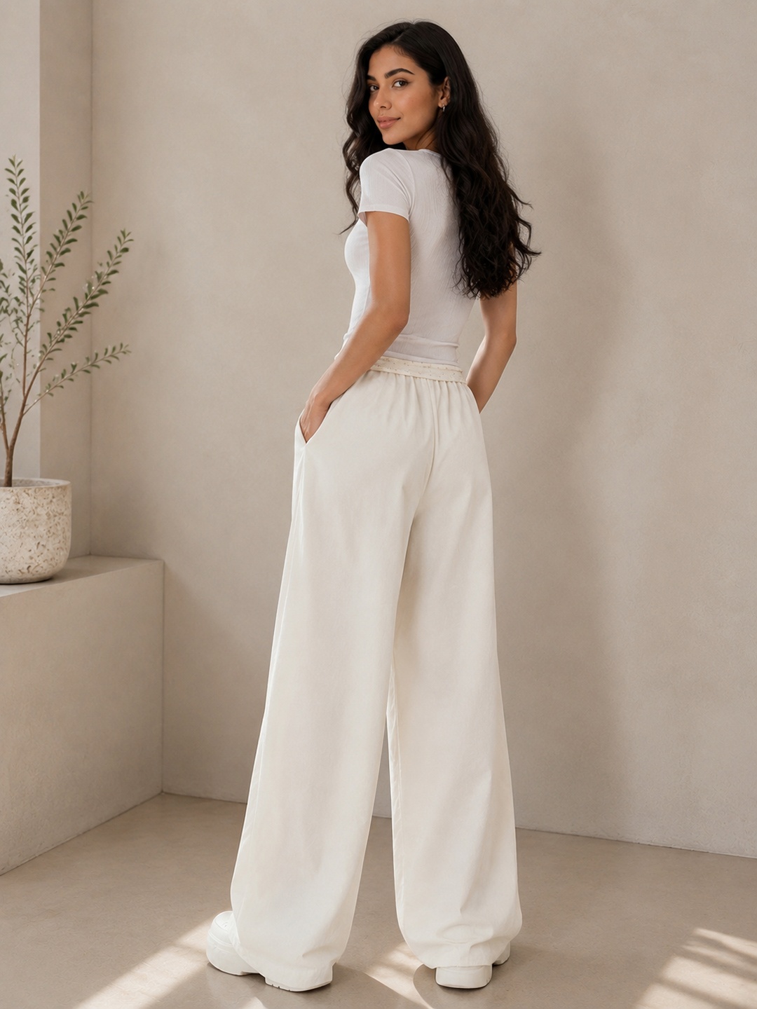 White Solid High-Waisted Wide-Leg Pants