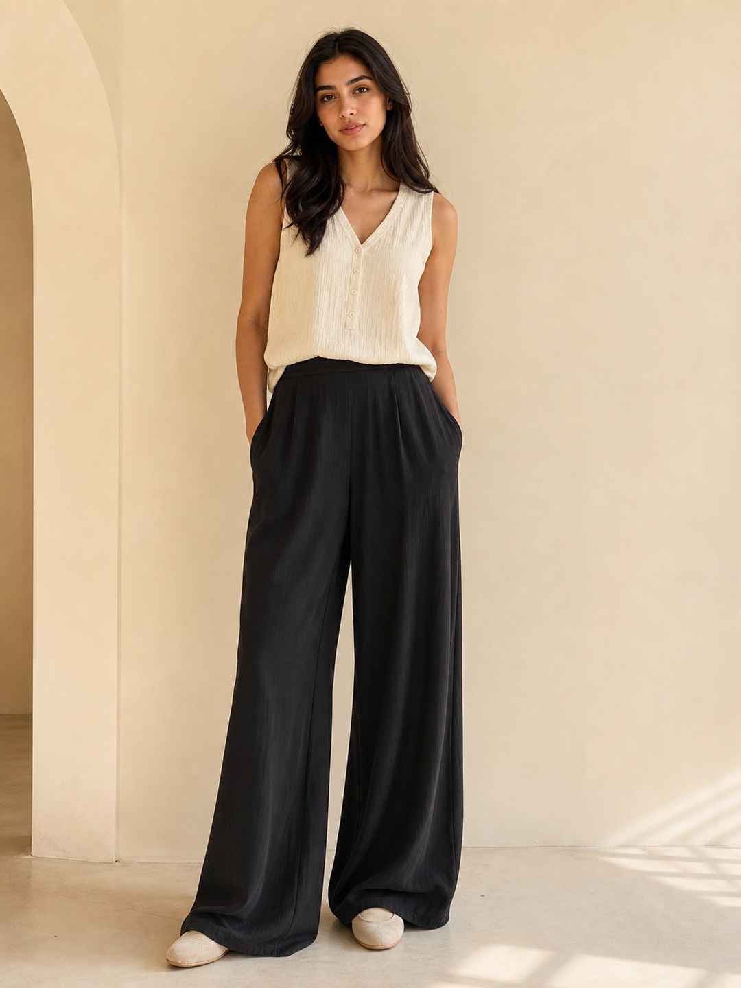 Black Solid Pocket Details Loose Wide-Leg Pants