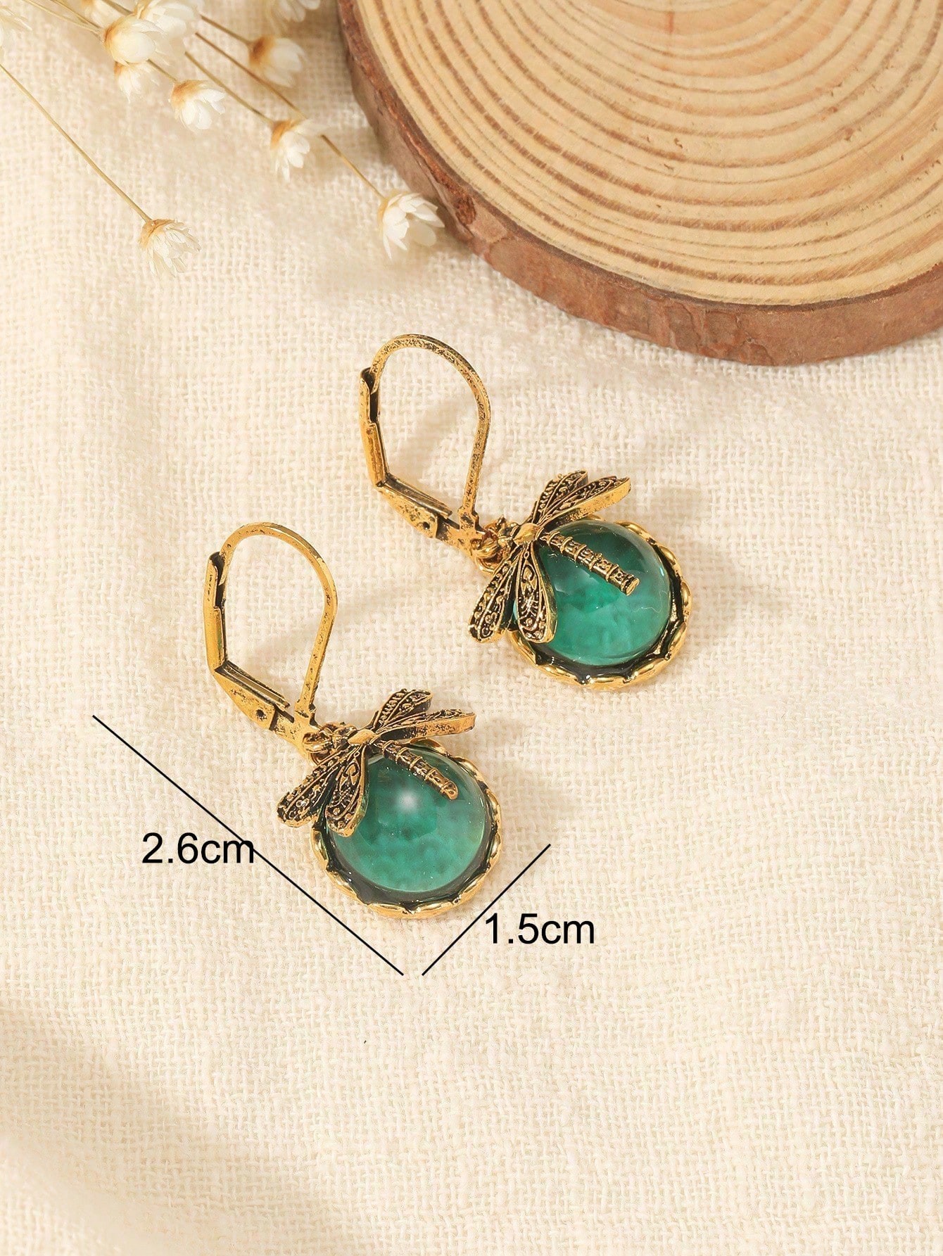 Gold Dragonfly Emerald Green Glass Drop Earrings for Women - Casual Vintage Style.