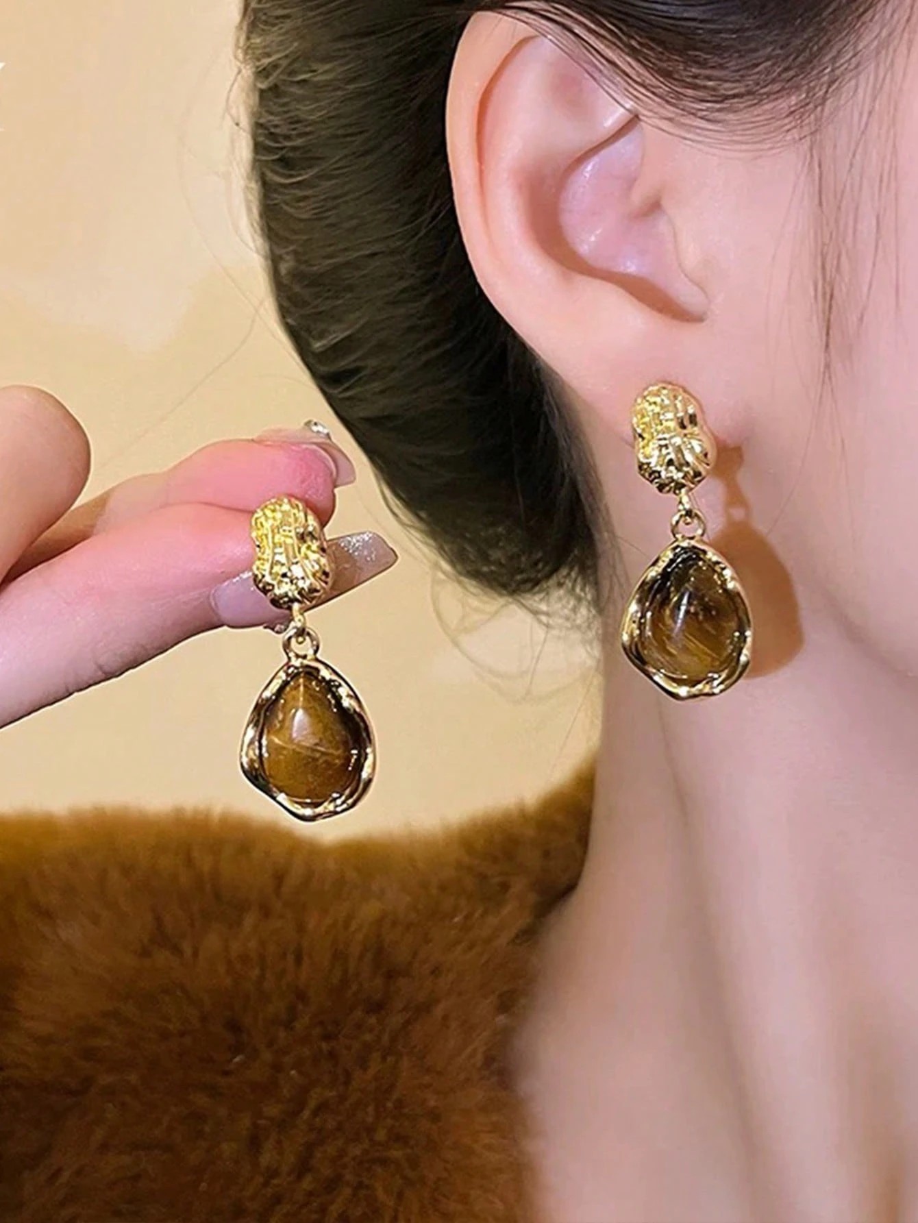 Gold Hammered Teardrop Dangle Earrings with Tiger Eye Stone for Women - Casual Jewelry.