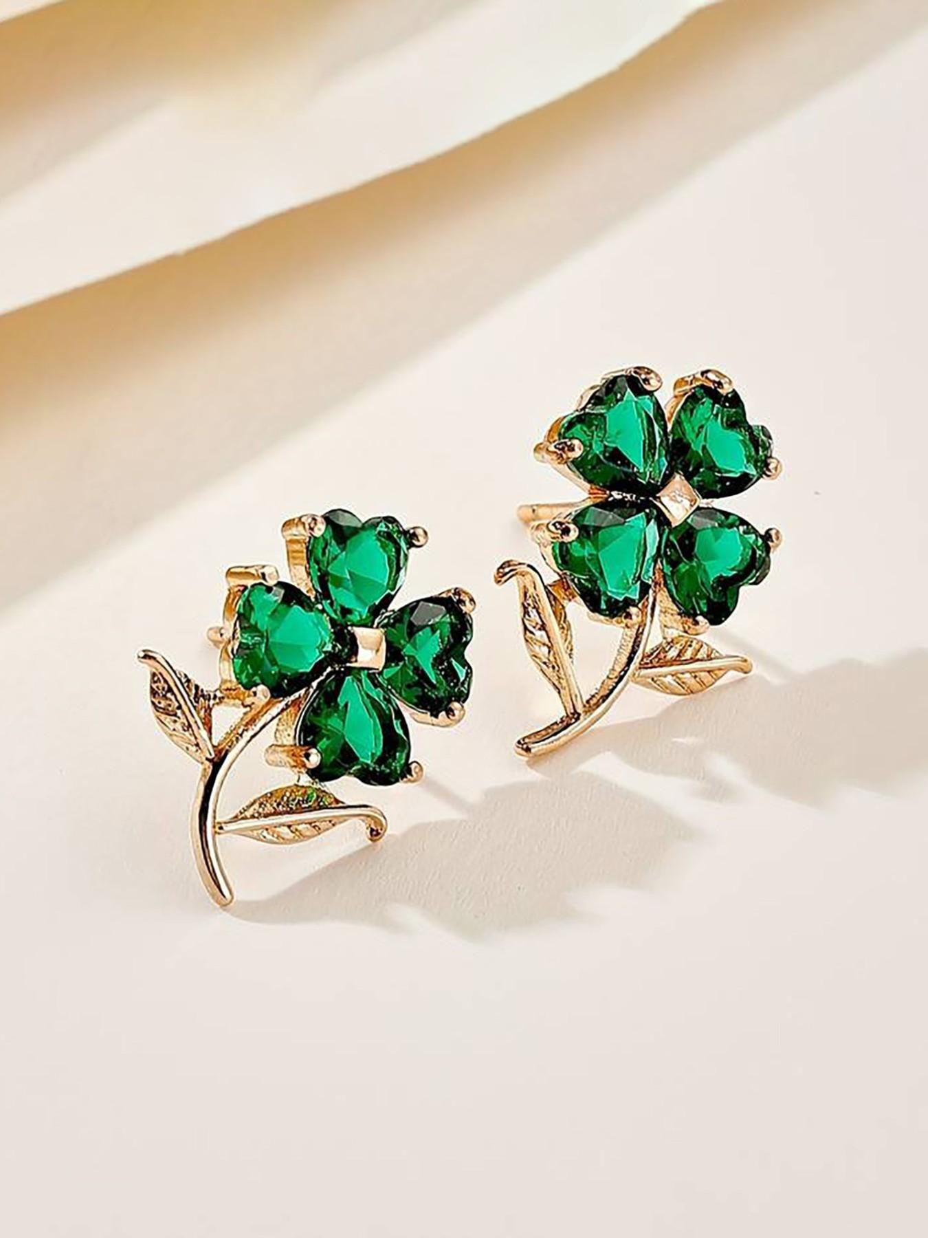 Gold Clover Stud Earrings with Emerald Green Crystals - Perfect for Daily Wear.