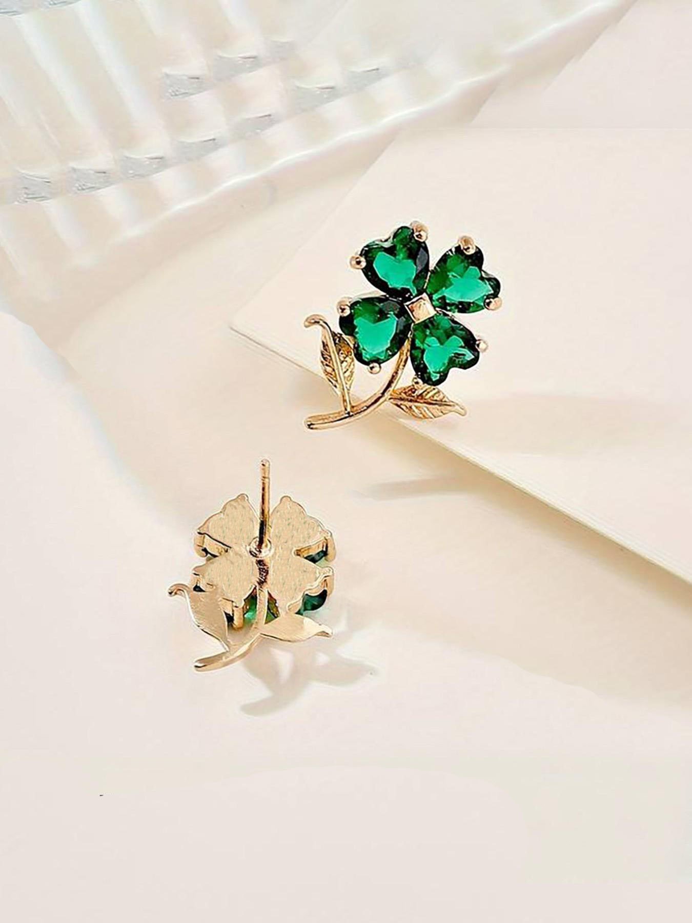 Gold Clover Stud Earrings with Emerald Green Crystals - Perfect for Daily Wear.
