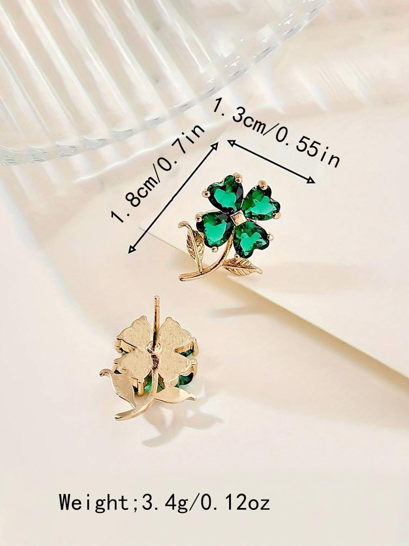 Gold Clover Stud Earrings with Emerald Green Crystals - Perfect for Daily Wear.