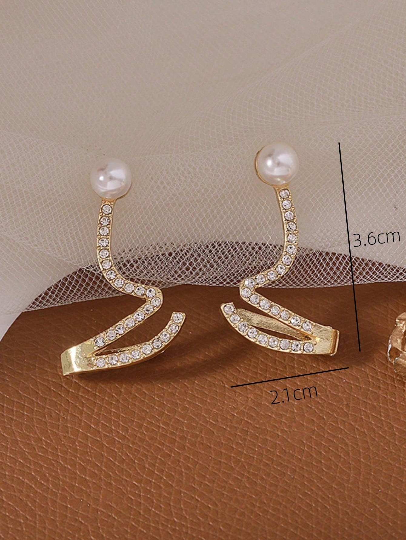 Gold Pearl and Rhinestone Stud Earrings - Casual Style.
