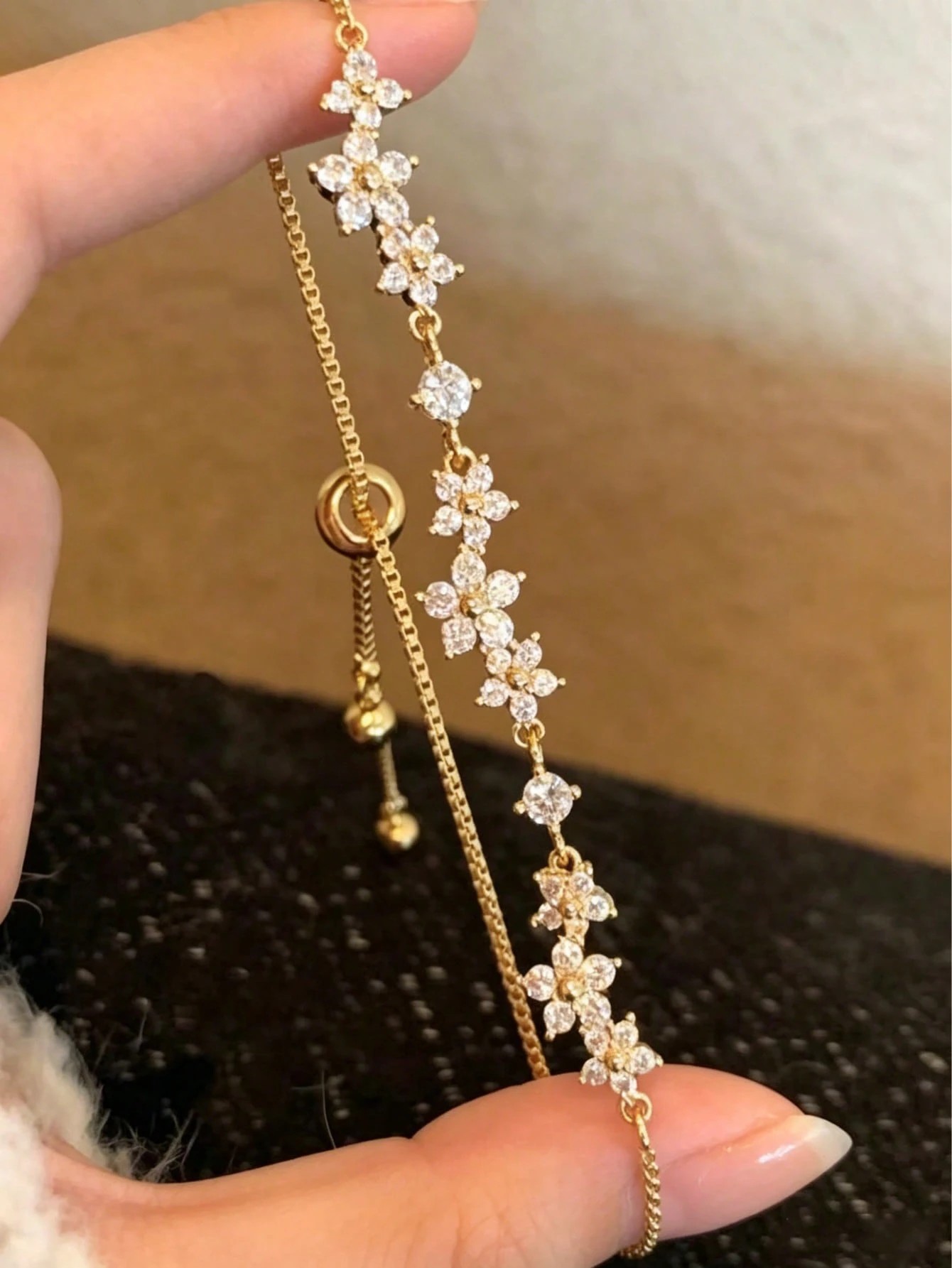 Gold Flower Charm Bracelet - Adjustable and Sparkling Daily Wear.
