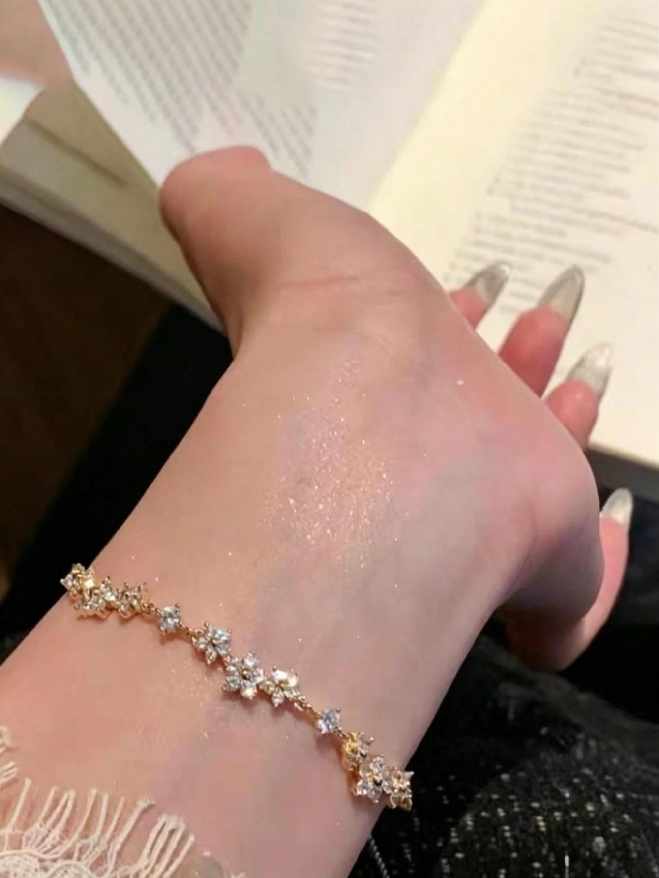 Gold Flower Charm Bracelet - Adjustable and Sparkling Daily Wear.
