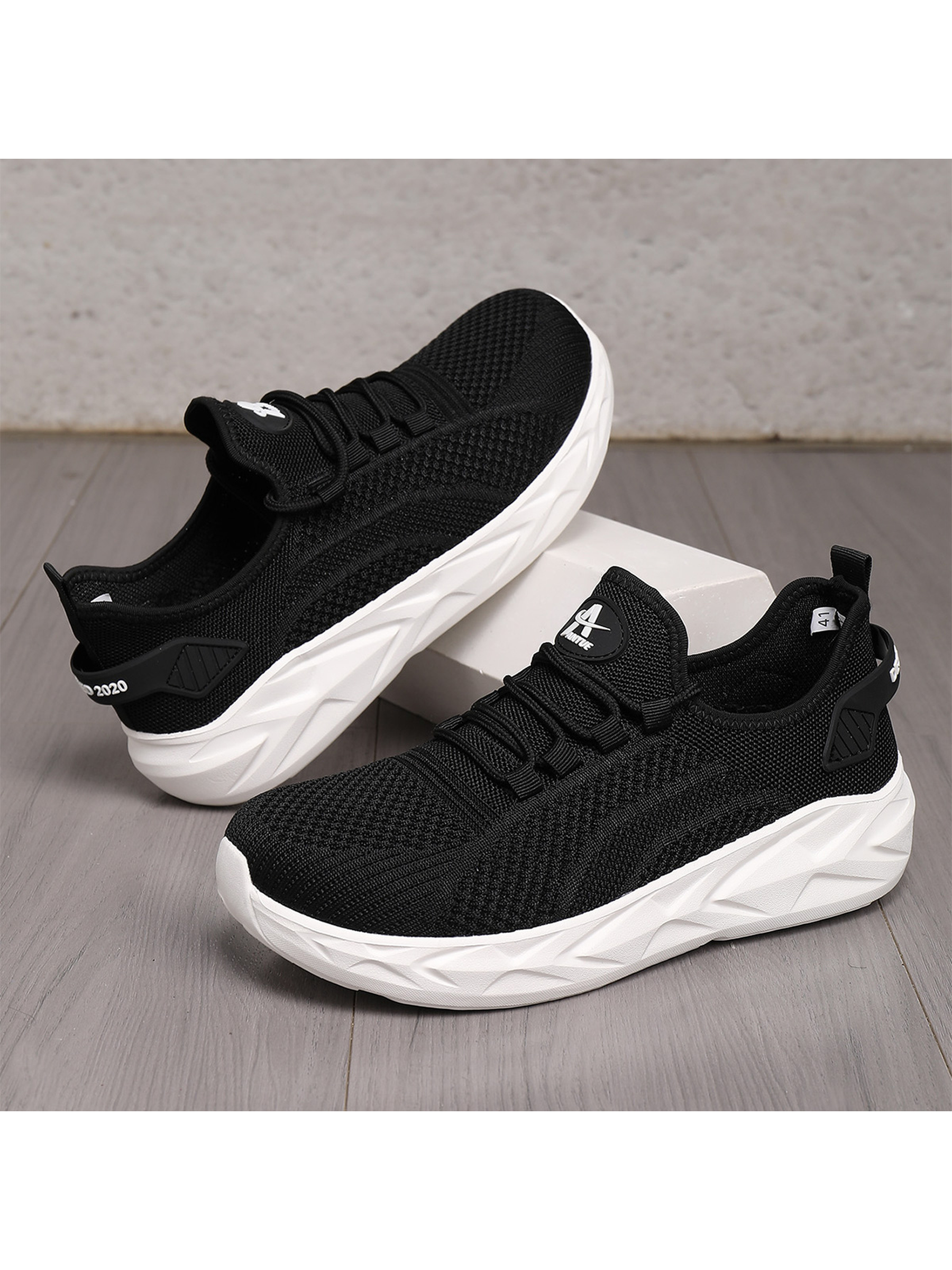 Mens Black Lightweight Sporty Sneakers
