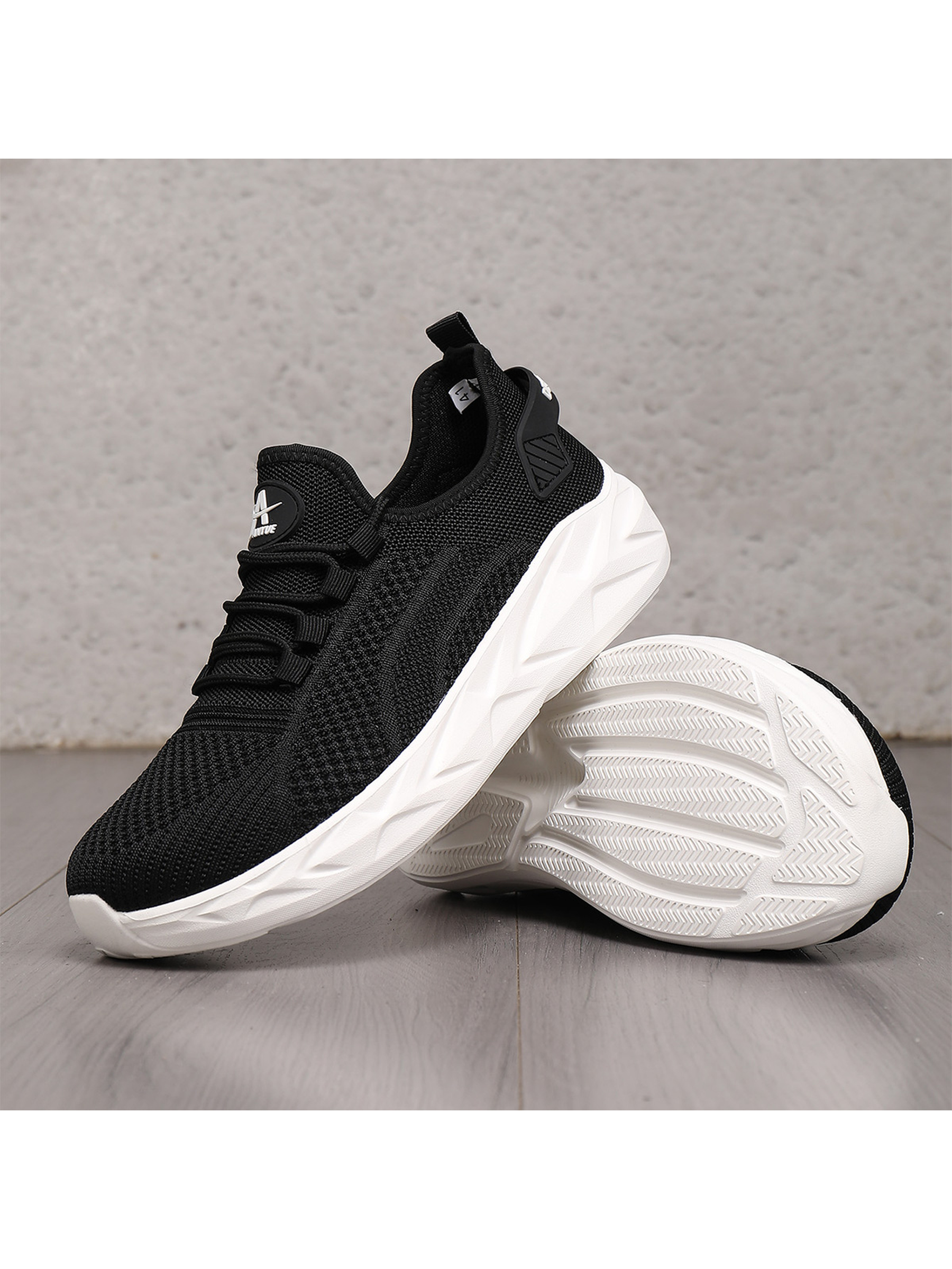 Mens Black Lightweight Sporty Sneakers