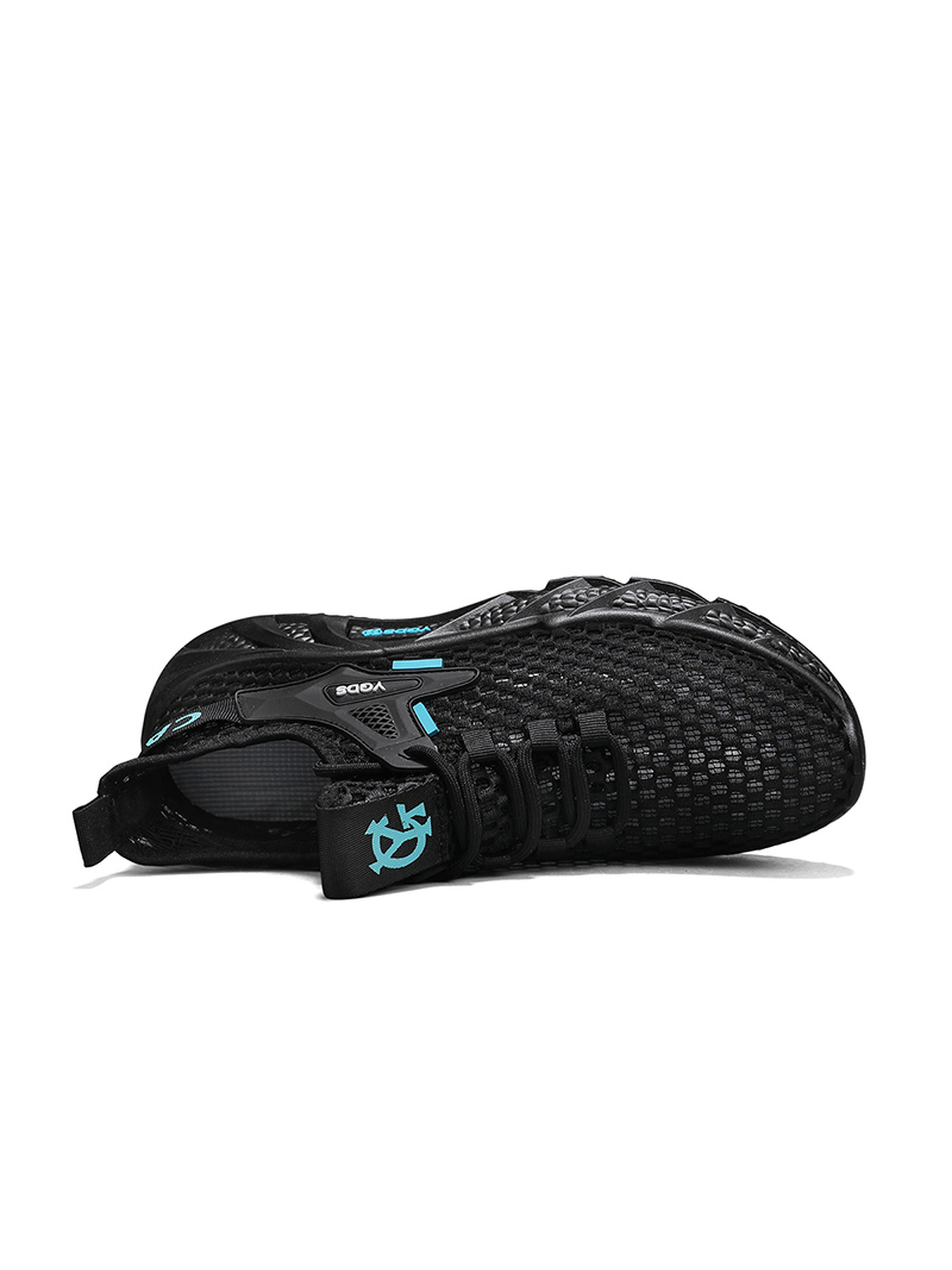 Black Mesh Breathable Sneakers