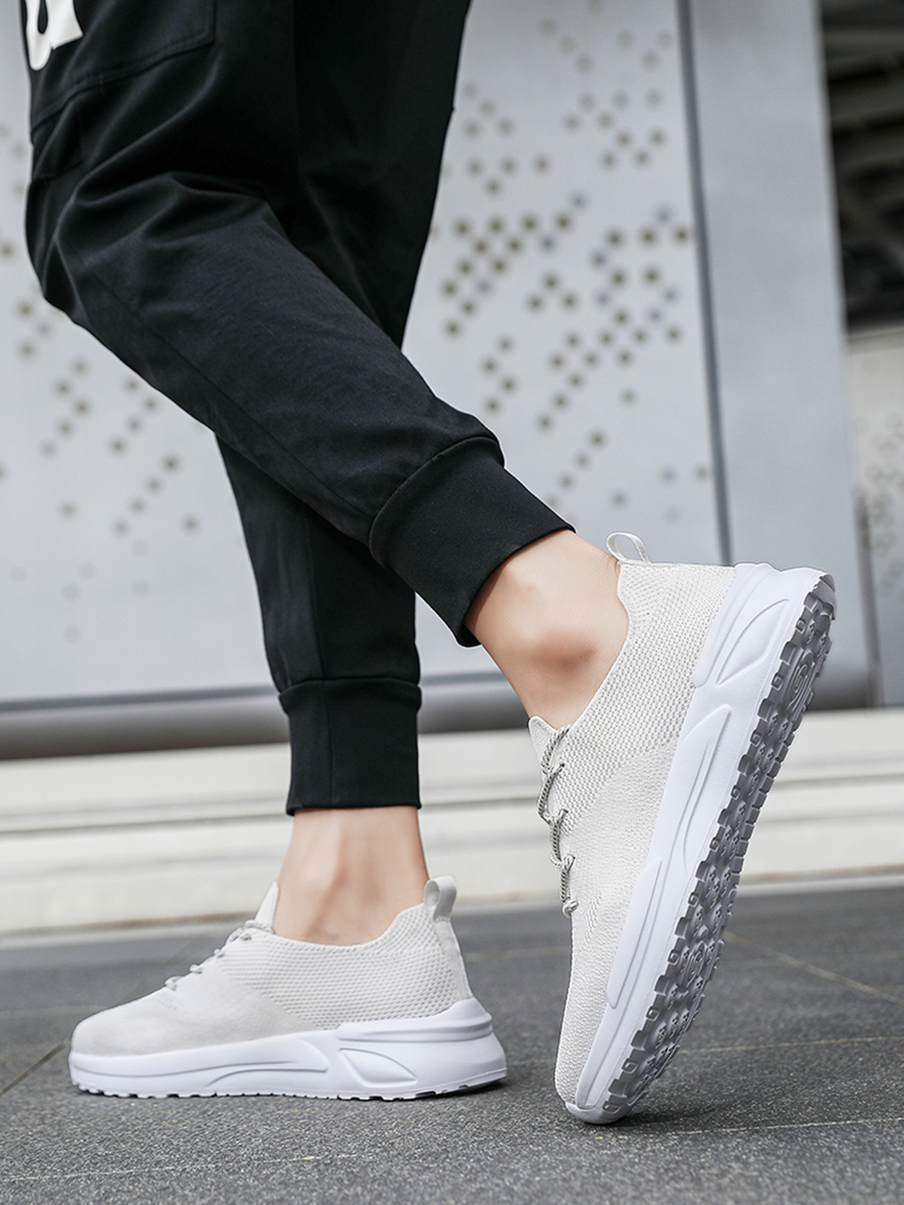 Mens White Lightweight Knit Sporty Sneakers