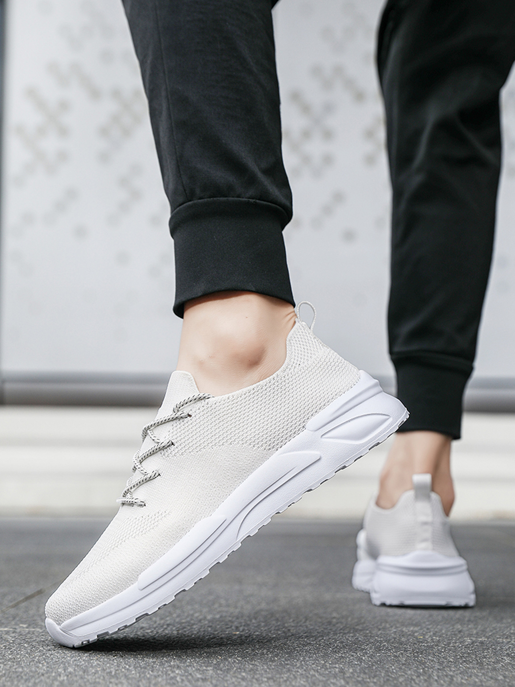 Mens White Lightweight Knit Sporty Sneakers