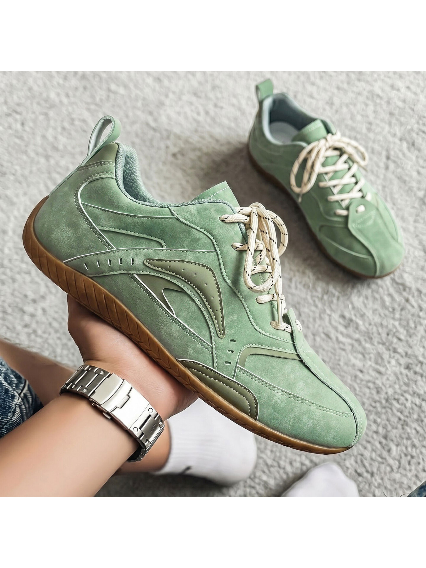 Mens Green Lightweight Lace-Up Sneakers