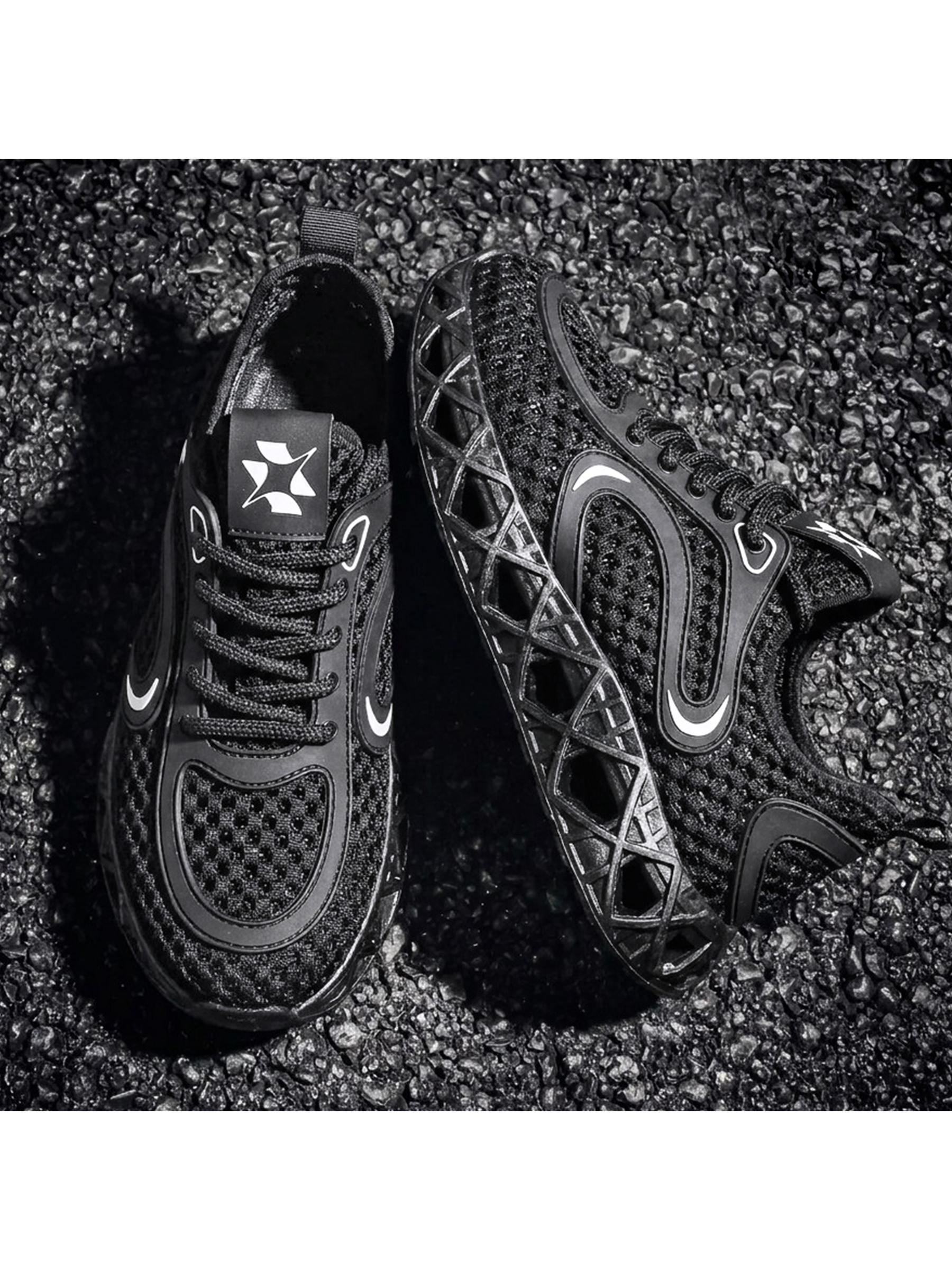 Black Lightweight Breathable Sneakers
