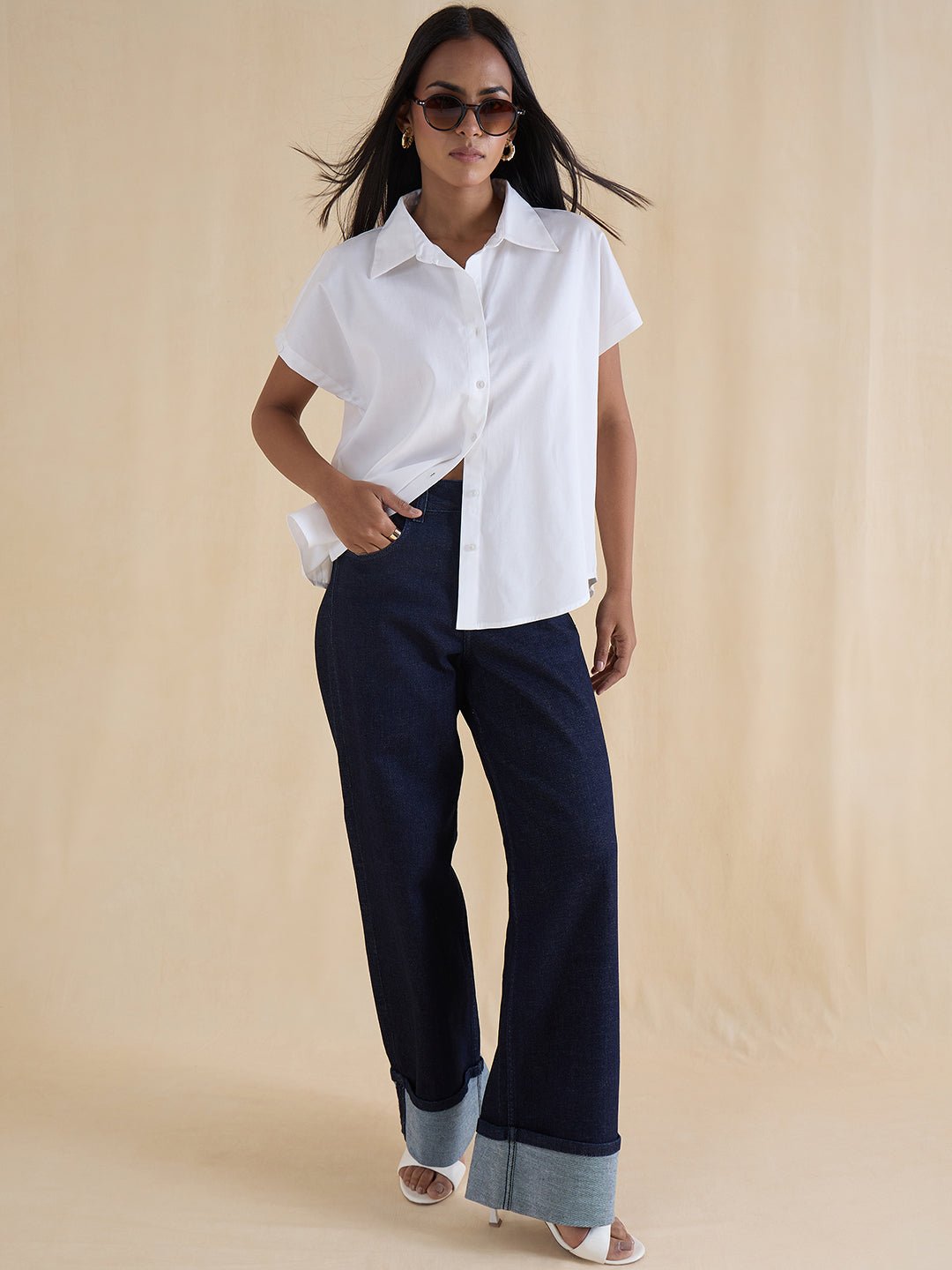 Womens White Short Sleeve Cotton Button-Up Shirt