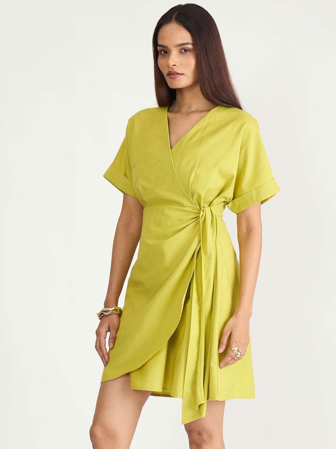 Plain Green Wrap Mini Dress with Short Sleeves - Daytime Elegance