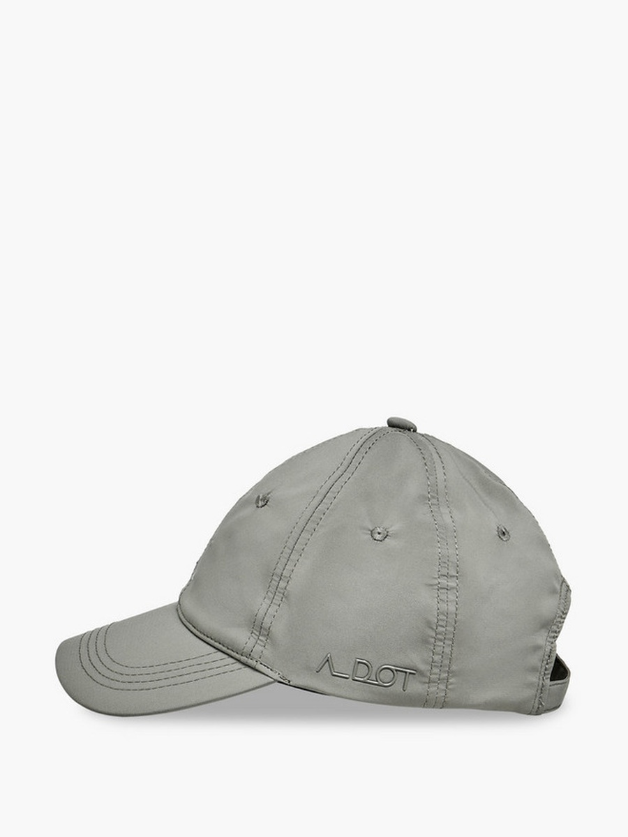 Men Cap with Buckled Strap Closure