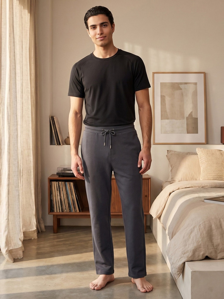Men Regular Fit Joggers with Pockets