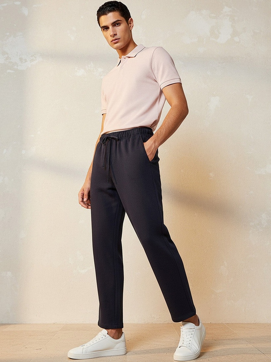 بنطال بقصة مستقيمة