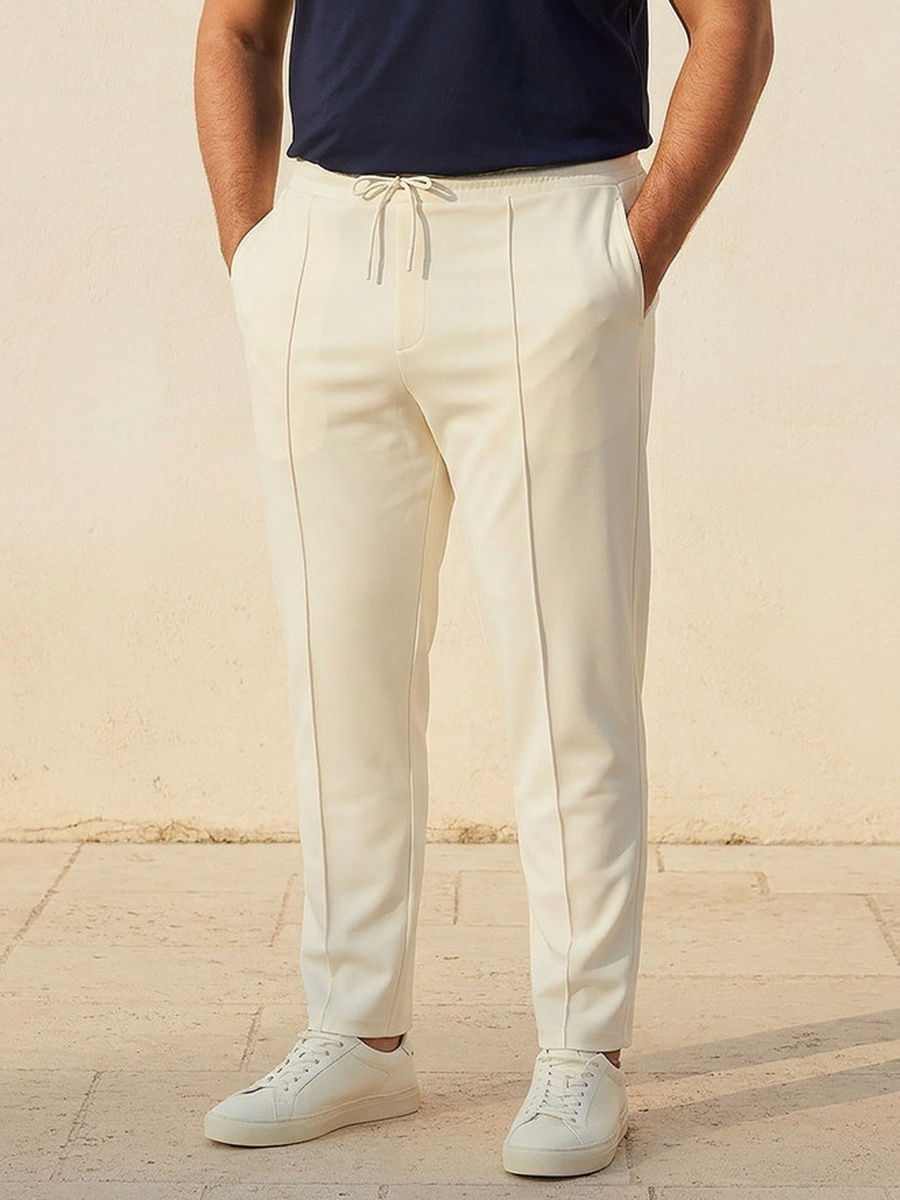 Men Regular Fit Pants with Drawstring Closure