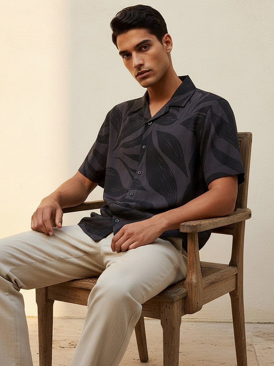 Regular Fit Collared Printed Short Sleeves Resort Shirt