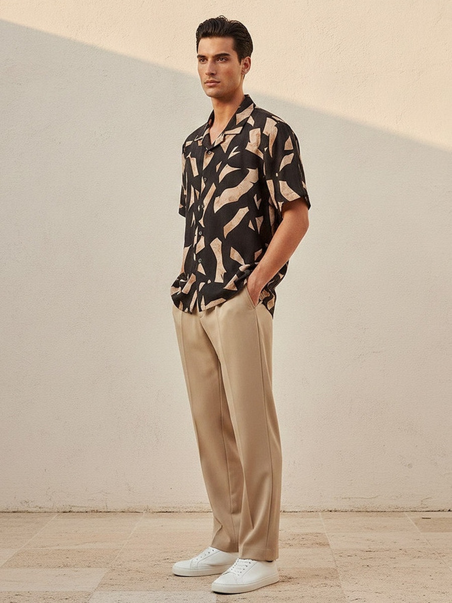 Regular Fit Collared Printed Short Sleeves Resort Shirt