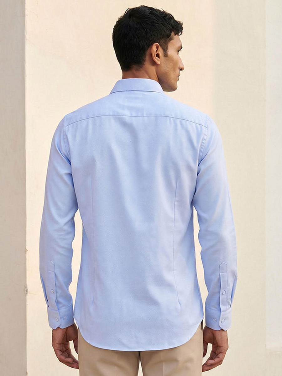 Slim Fit Collared Long Sleeves Shirt