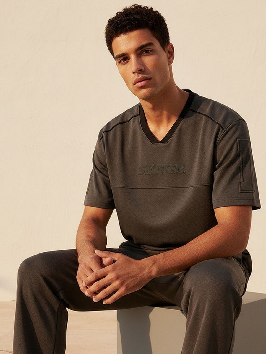 Regular Fit V-Neck Panelled T-Shirt
