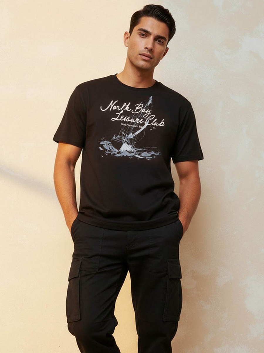 Men Slim Fit Crew Neck Short Sleeves Graphic Print T-Shirt
