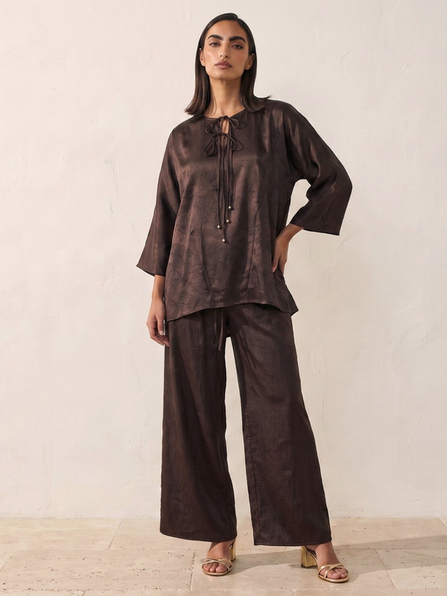 Wide Leg Textured Trousers