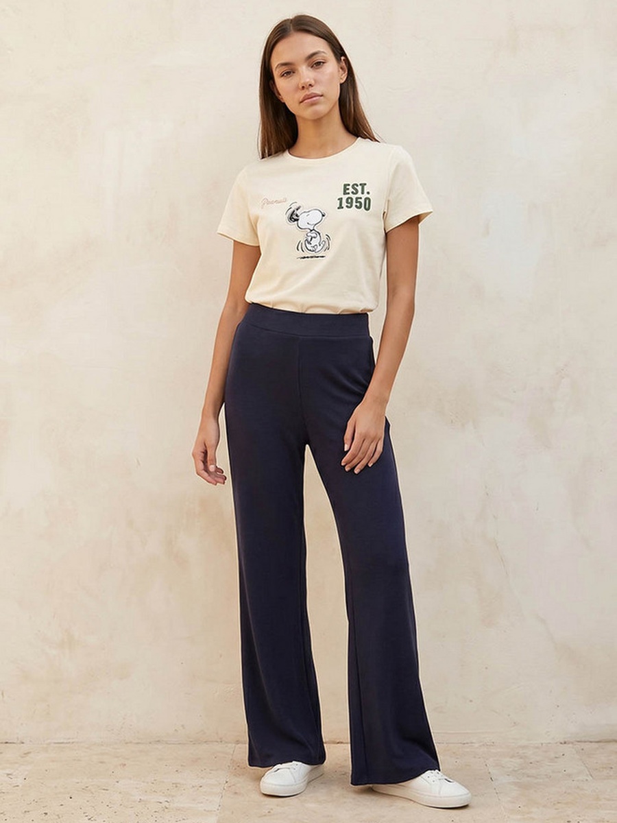 Mid-Rise Leggings with Flared Hem