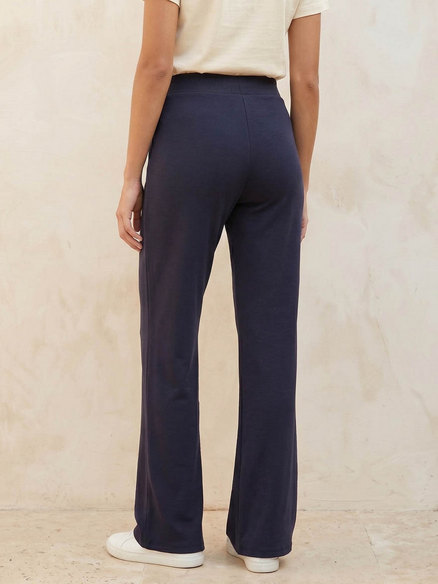 Mid-Rise Leggings with Flared Hem