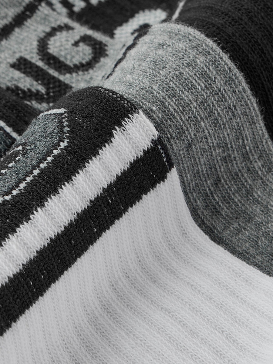Men Crew Length Socks - Set of 3