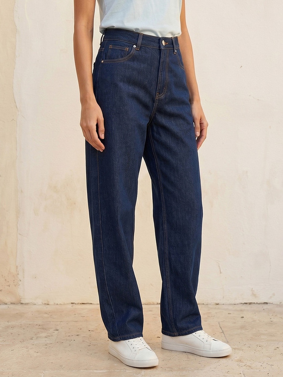 Barrel Fit Button Closure Cotton Twisted Seam Jeans