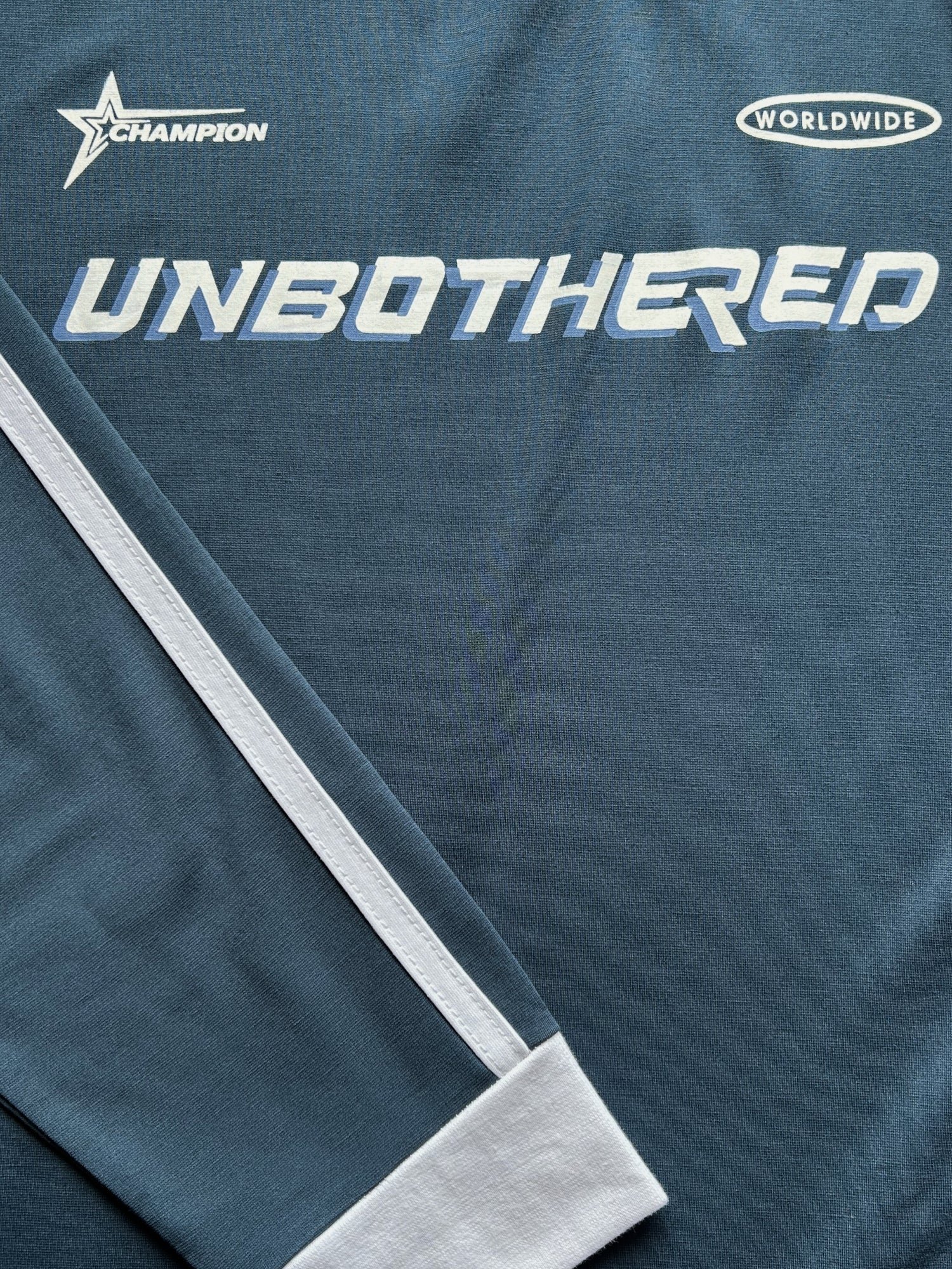 Teal Long Sleeve T-Shirt with Sporty Stripes and Graphic Print