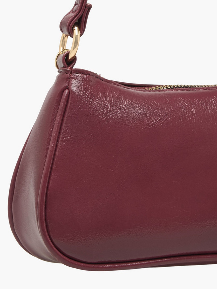 Chain Detail Shoulder Bag with Zip Closure