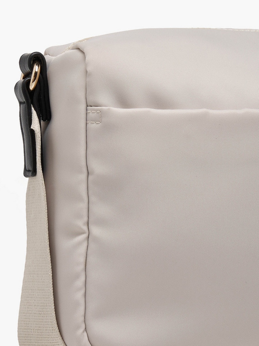 Crossbody Bag with Zip Closure