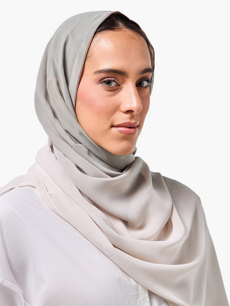 وشاح حجاب بنمط أومبر