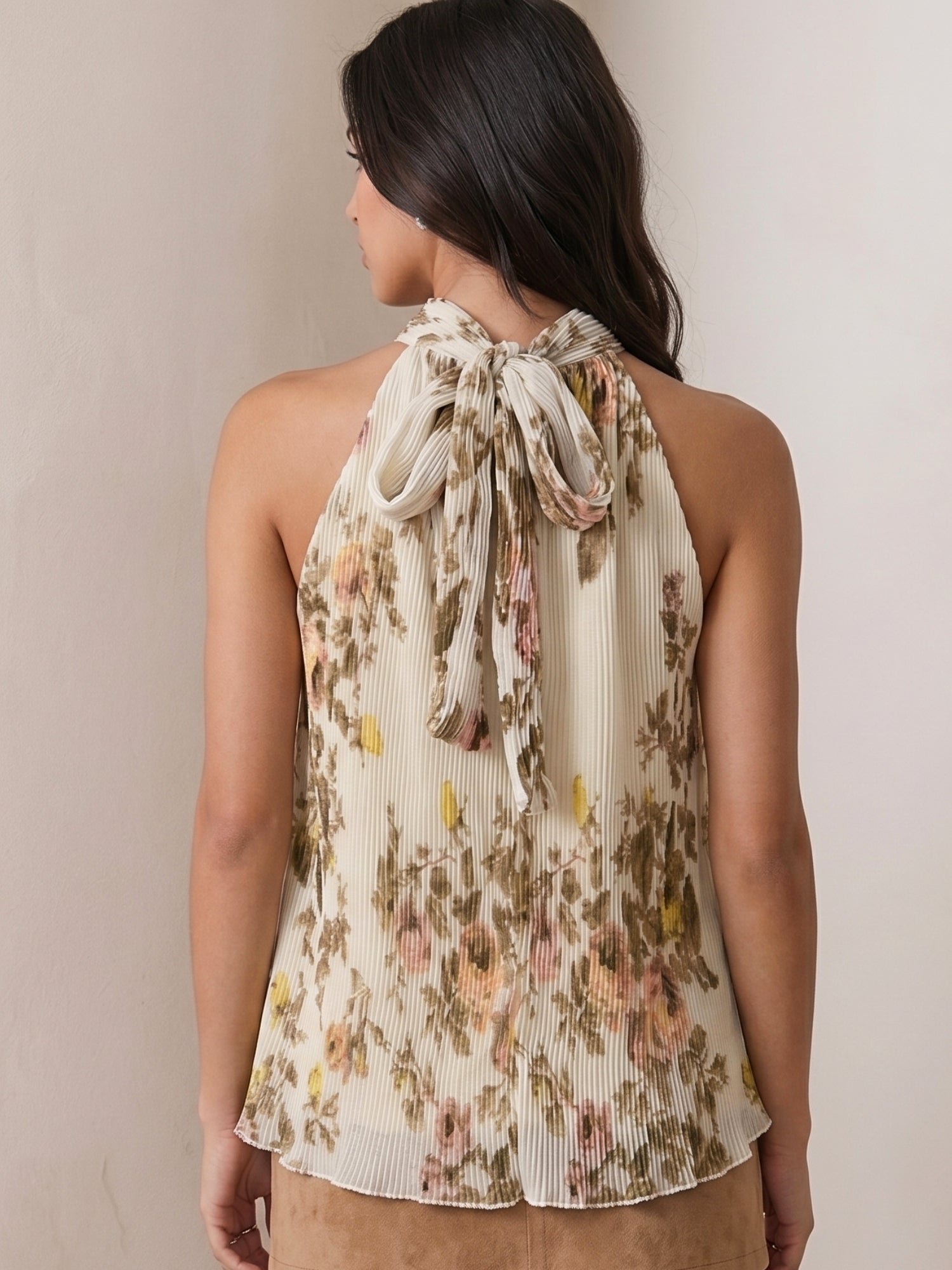 Floral Pleated Halter Neck Sleeveless Blouse
