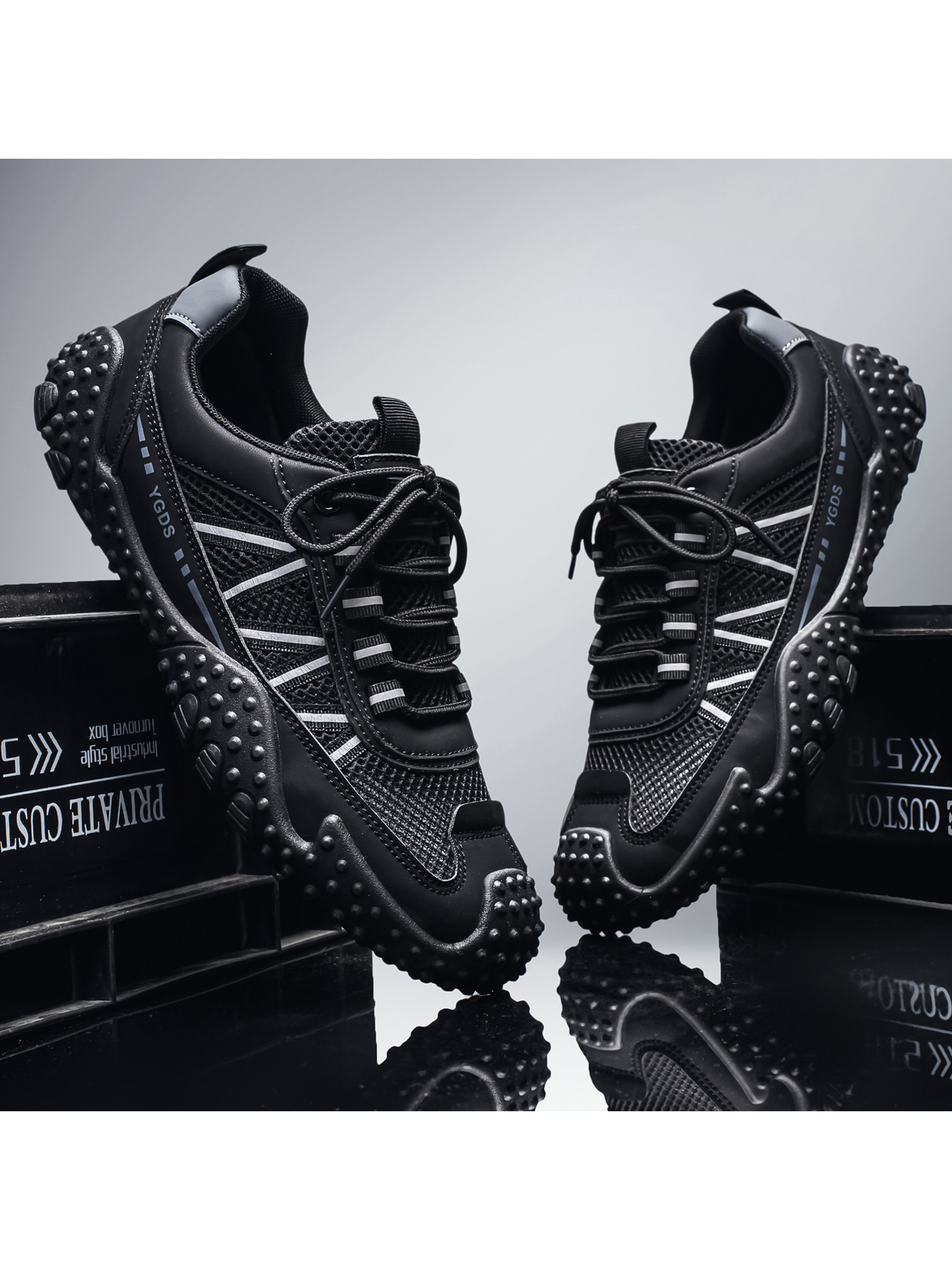 Mesh Sports-Style Sneakers