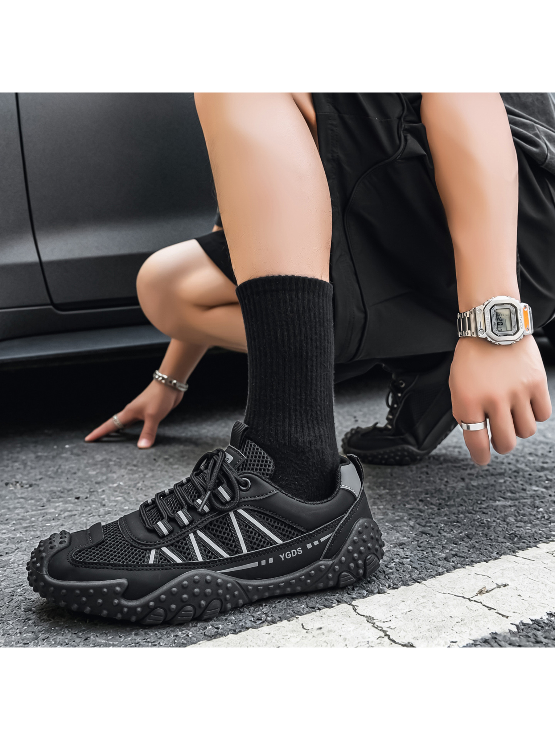 Mesh Sports-Style Sneakers