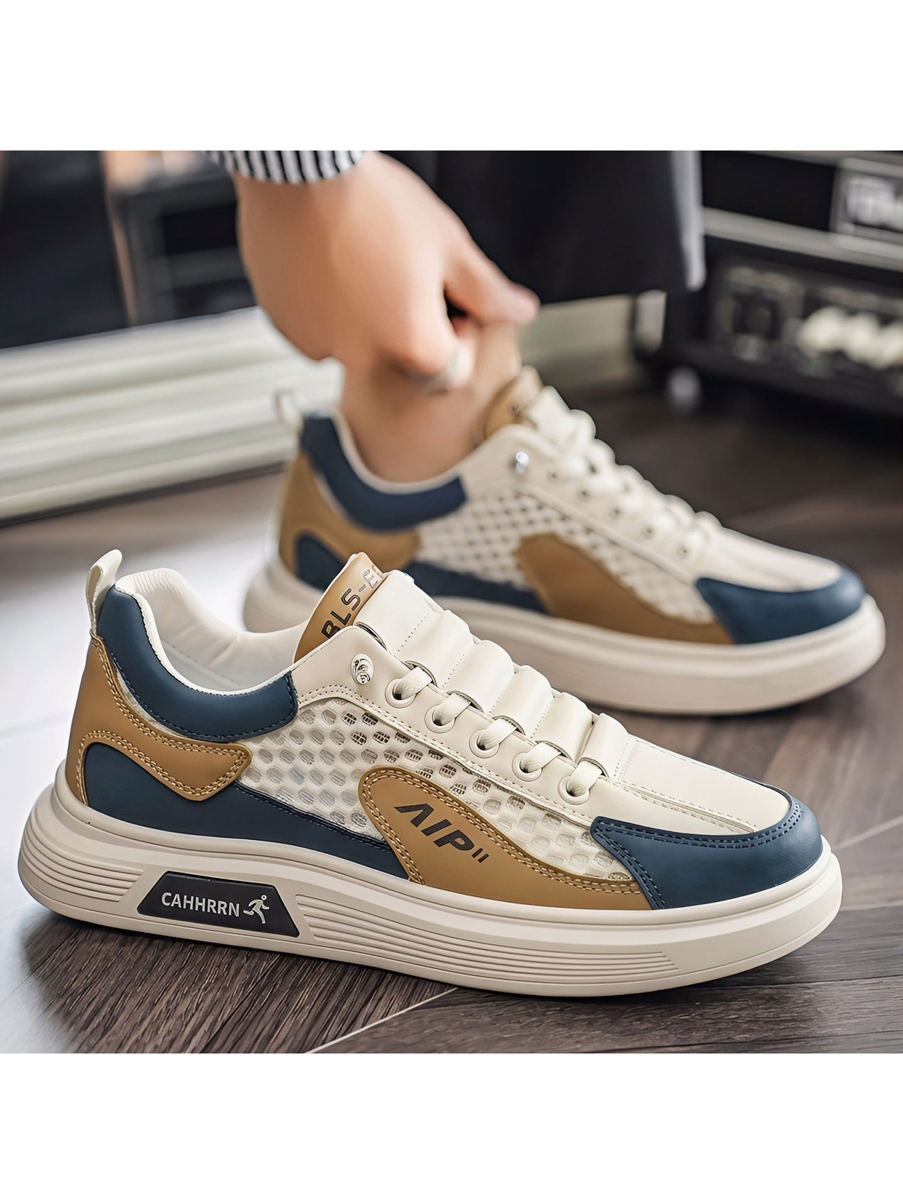 Contrast Panel Casual Sneakers