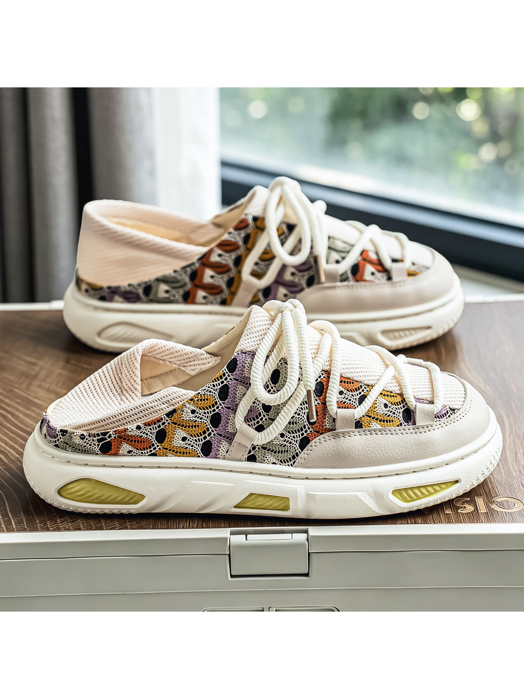 Patterned Casual Lace Detail Shoes