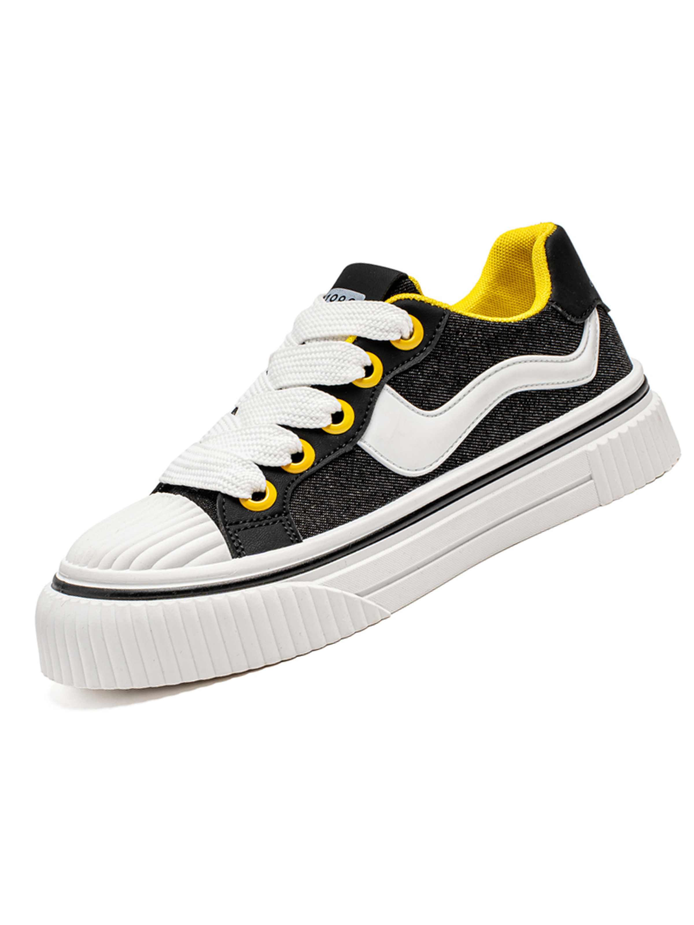 Contrast Tab Casual Sneakers