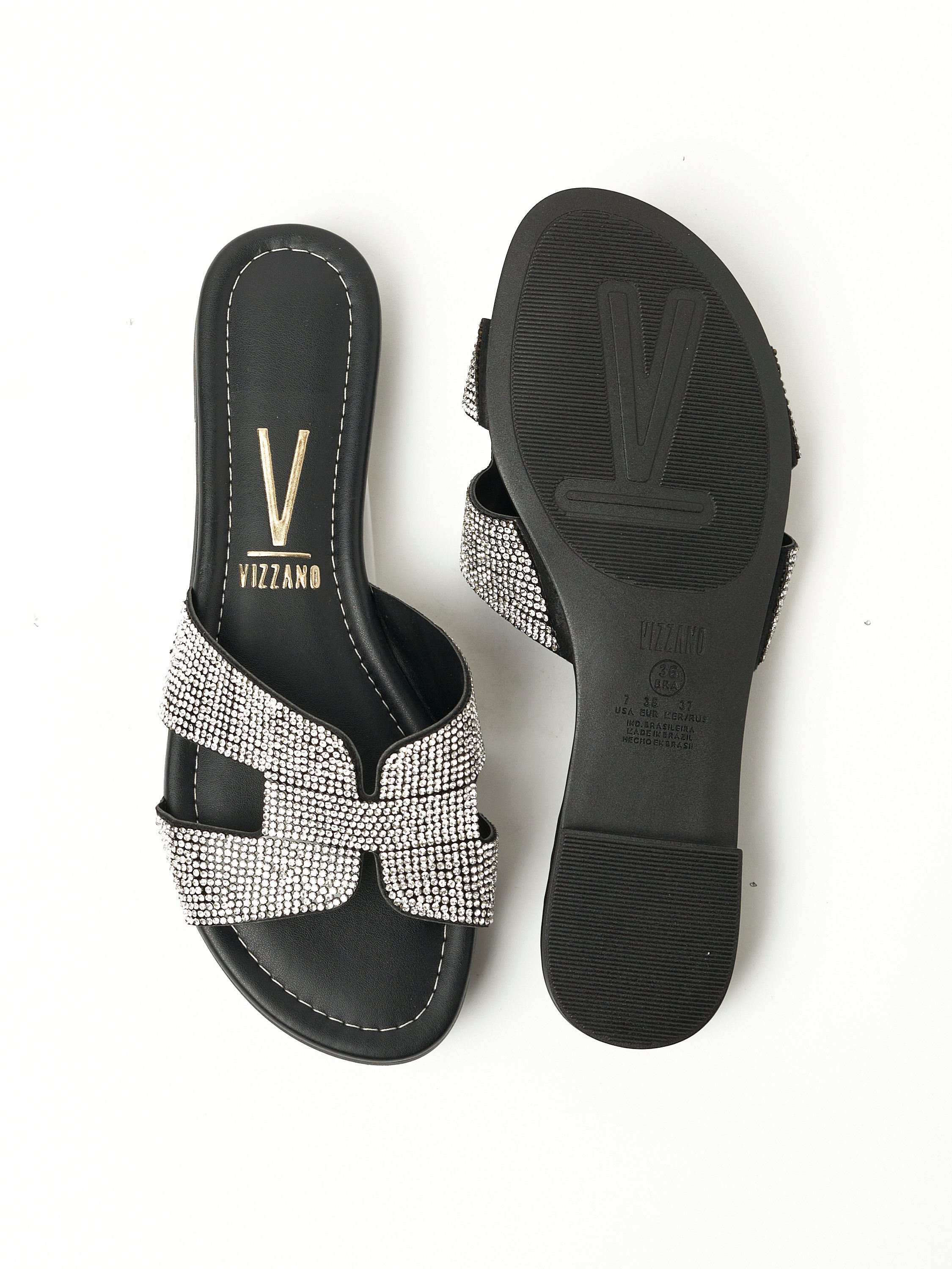 صندل فلات باللون الأسود