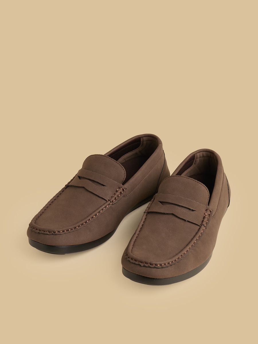 Cutout Detail Slip-On Shoes
