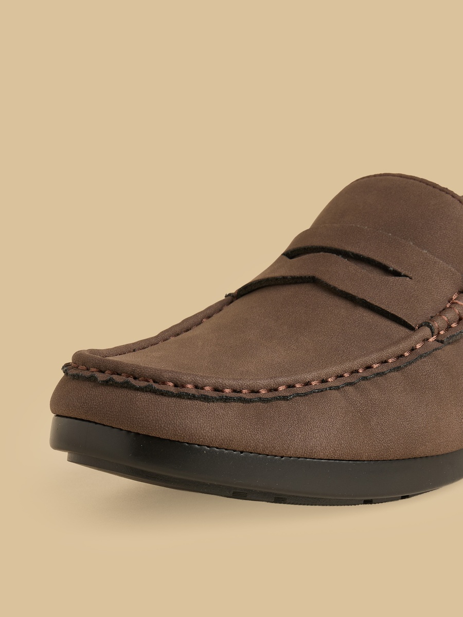 Cutout Detail Slip-On Shoes